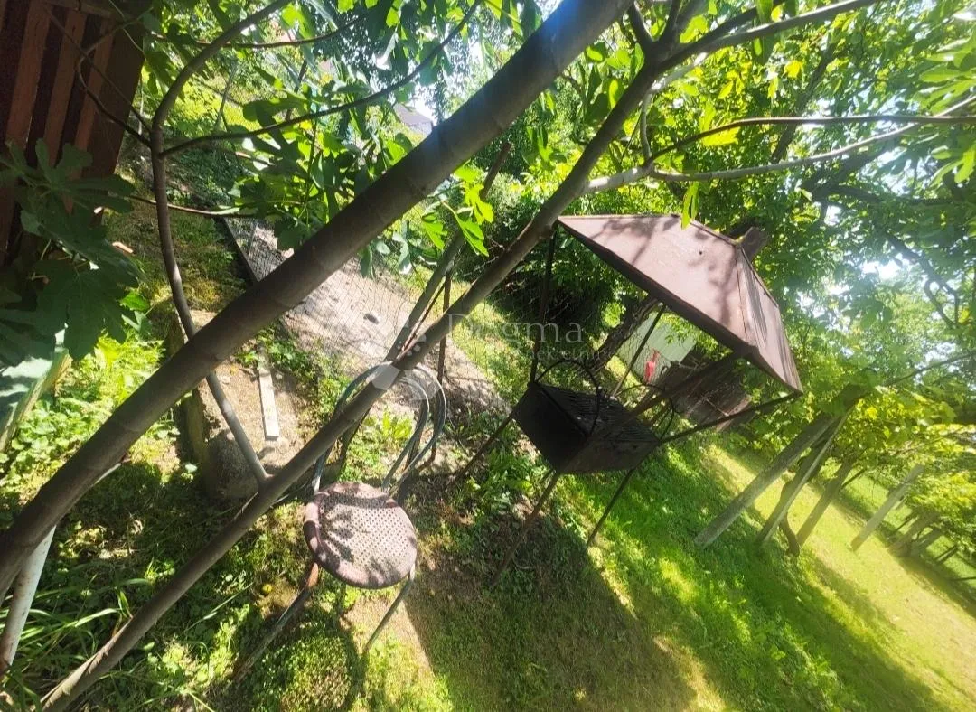 hotel na zlatnoj lokaciji - slika 12