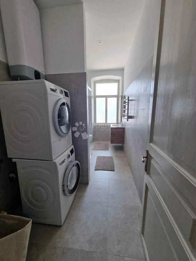 kompletno renoviran stan u samom centru pule – 93 m² s terasom - slika 7