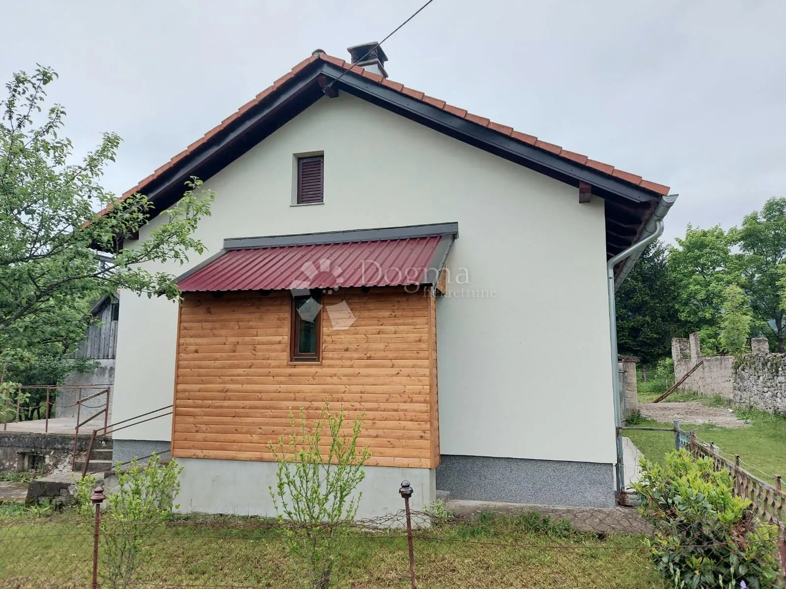 odlično imanje u ličkoj jesenici, saborsko - slika 4