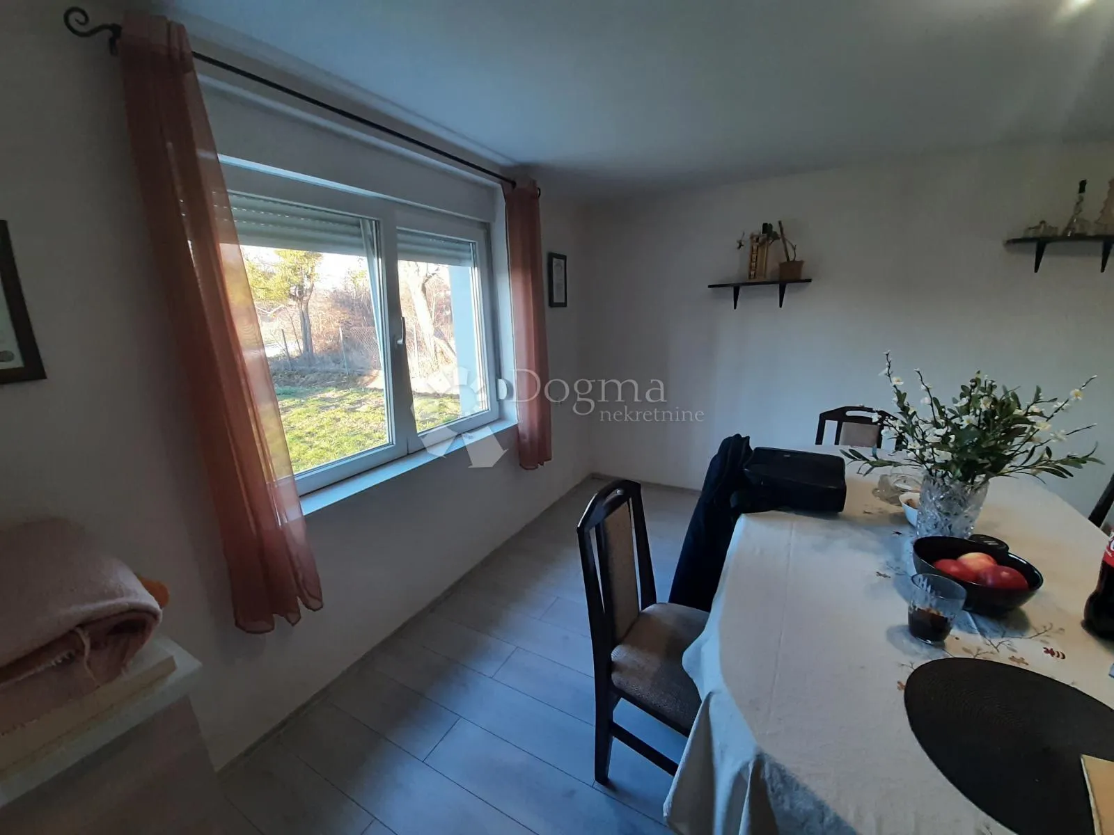 kuća uz park prirode medvednica – 650 m² mira i zelenila - slika 10