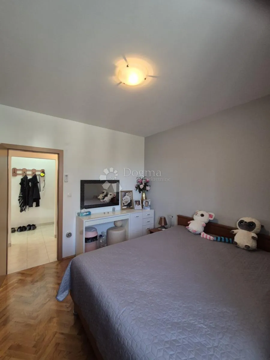 ekskluzivan stan sa privatnom terasom125m2, samo 150 metara do plaže - slika 14