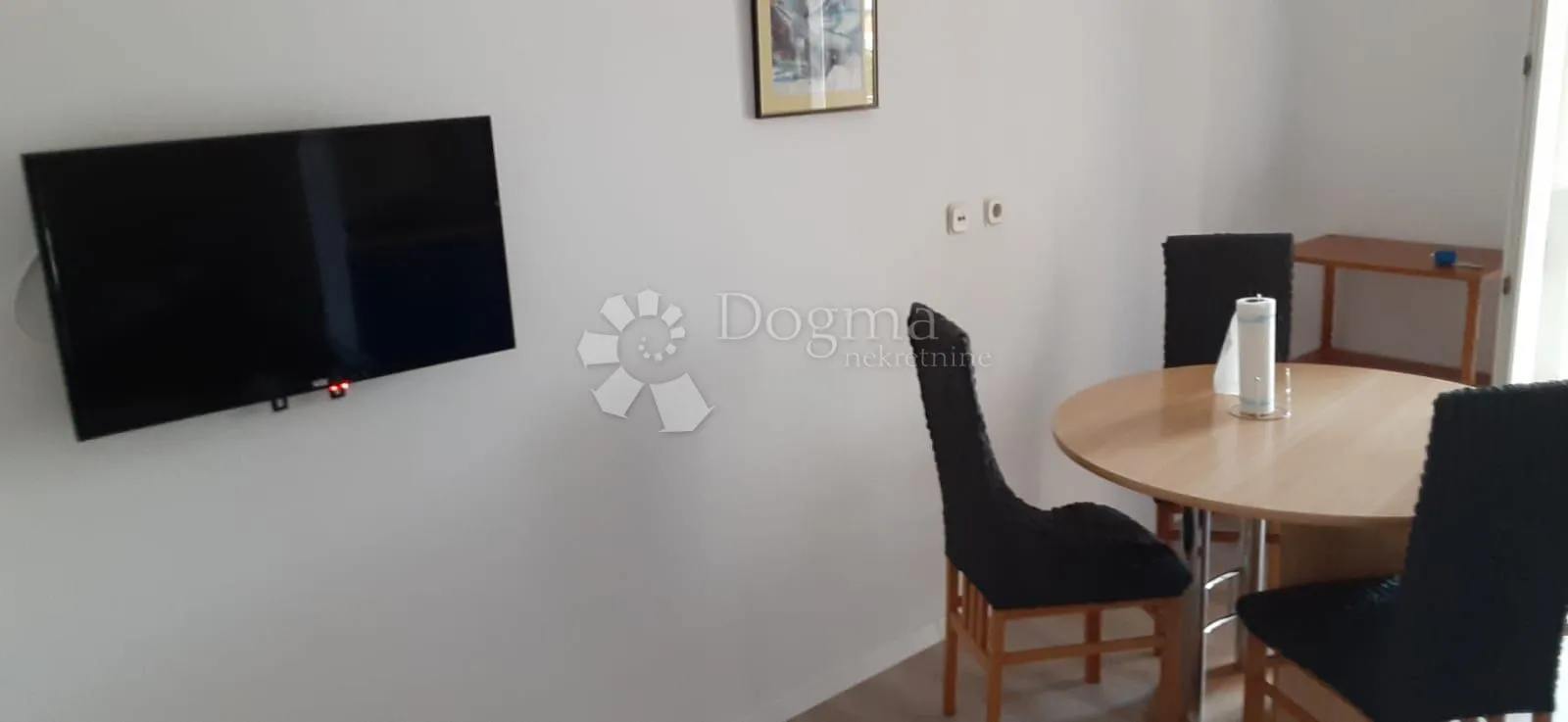 odlična prilika za iznajmljivanje i miran život!!! - slika 12