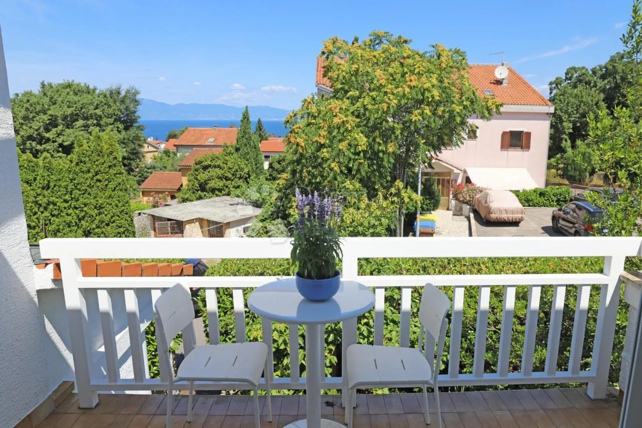 otok krk - malinska - apartmanska kuća - slika 12