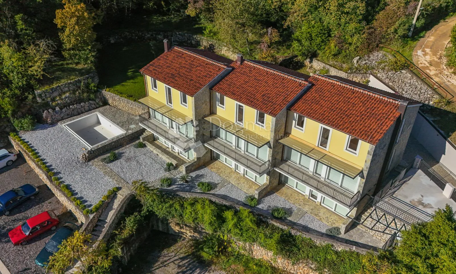 premium kuća u nizu – bazen, garaža. - slika 21