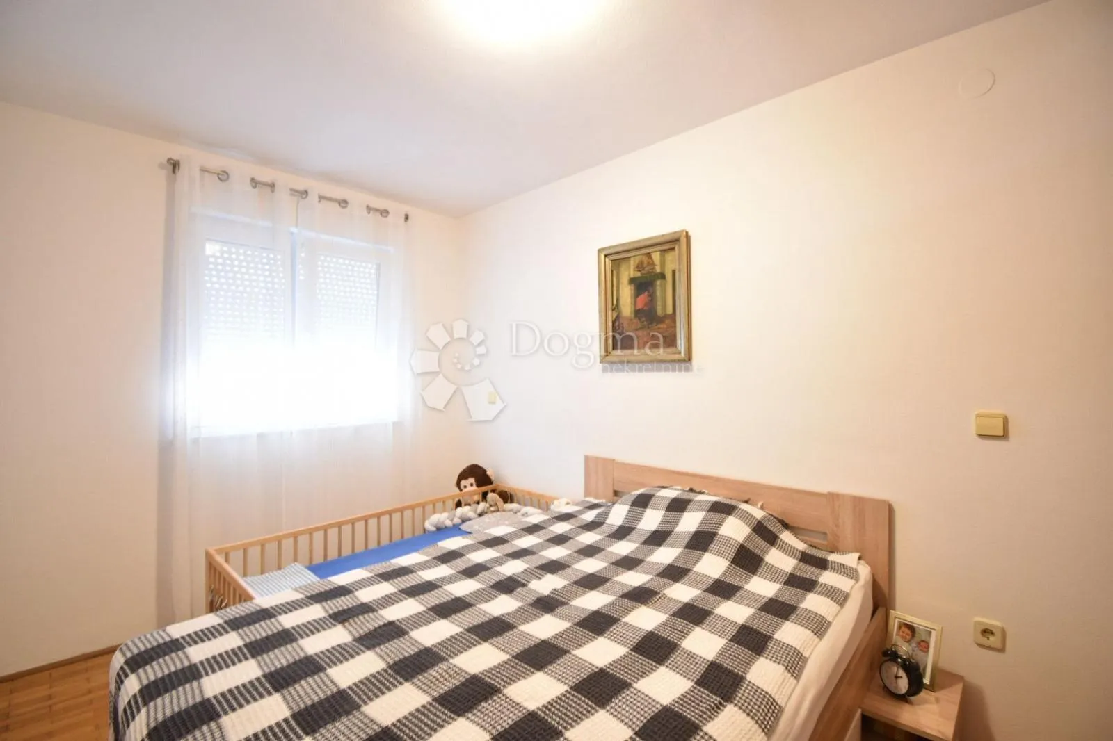 stan na odličnoj lokaciji – samo 250 m od mora! - slika 7
