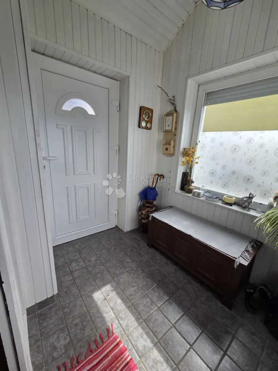 beli manastir – kuća s pogledom, 2 garaže - slika 13