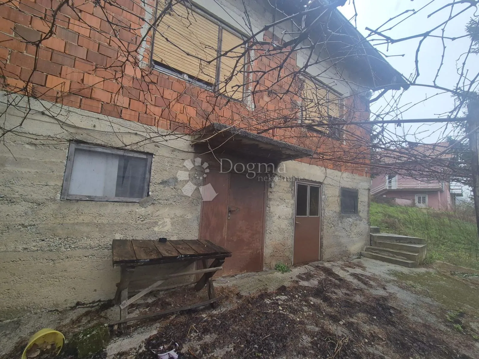kuća za adaptaciju u mirnom prirodnom okruženju s prekrasnim pogledom – odlična prilika! - slika 4