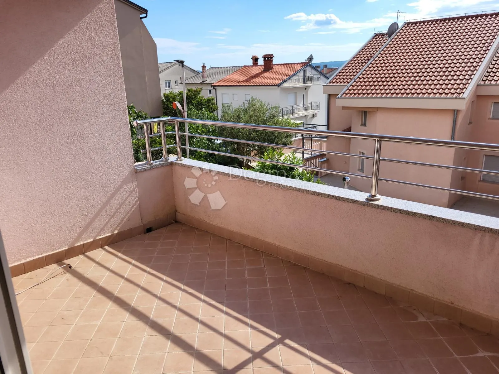 veliki trosobni stan sa pogledom na more - slika 2