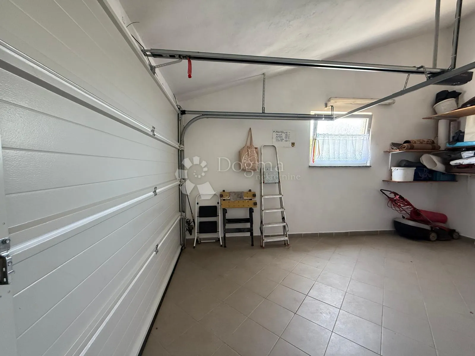 kuća s 3 apartmana i garažom blizu mora - fažana - slika 49