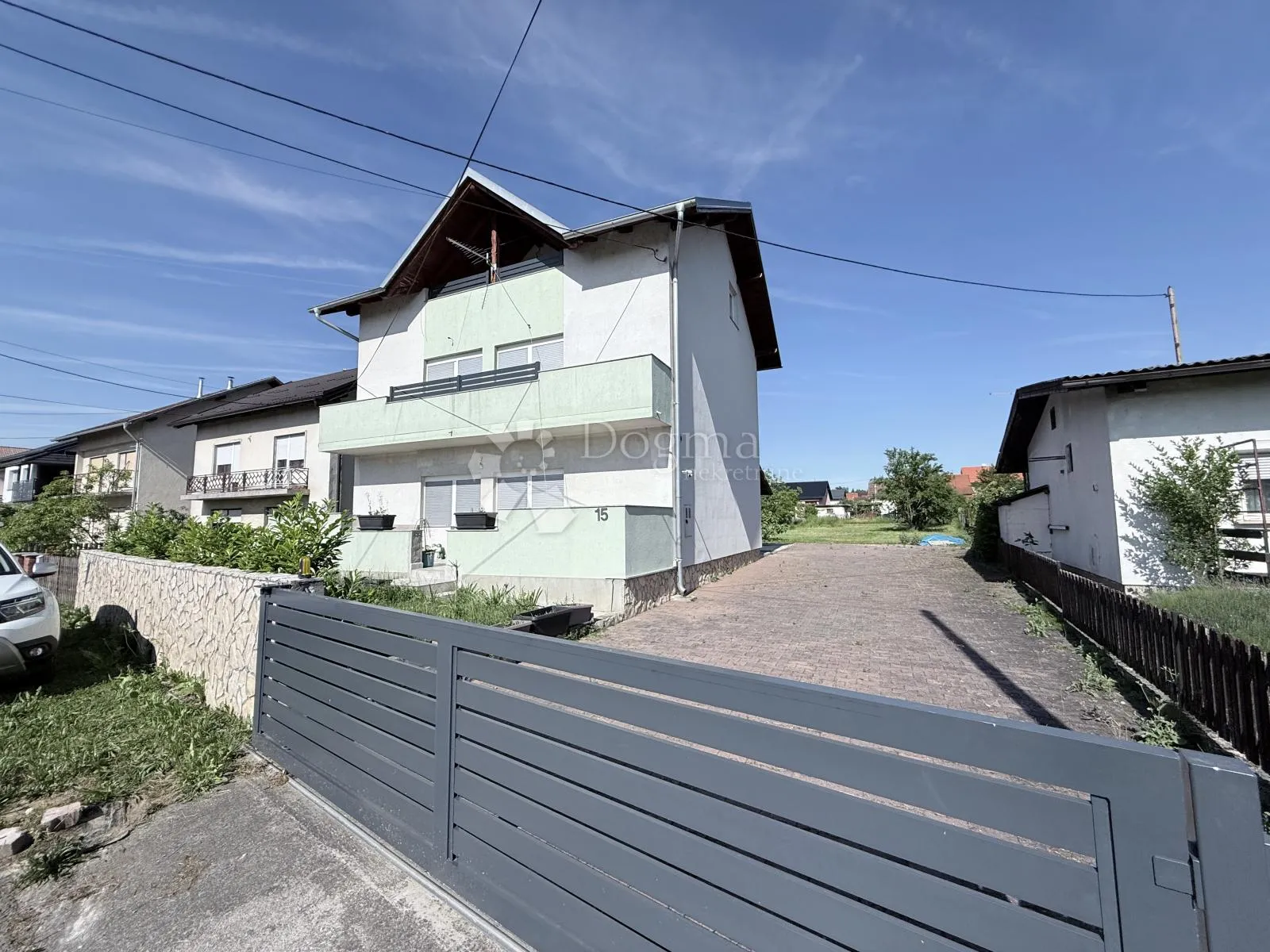 prostrana obiteljska kuća u petrinji - 230m² - slika 20