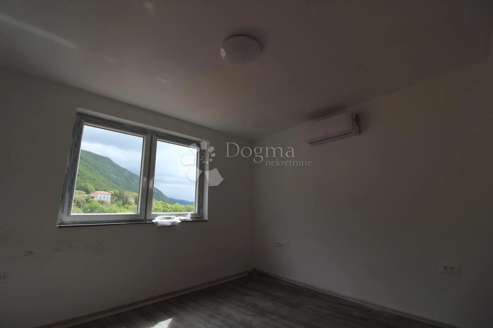 križišće kuća 140m2 samo kod nas! - slika 16