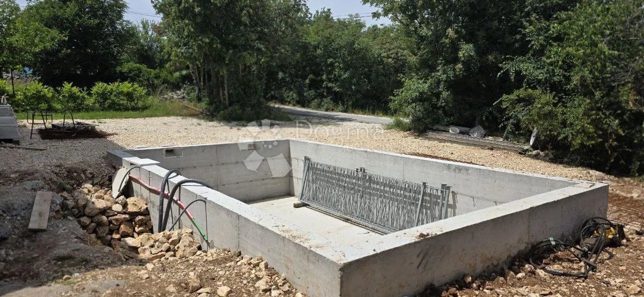 katnica s bazenom svega 3 km od centra grada - slika 4
