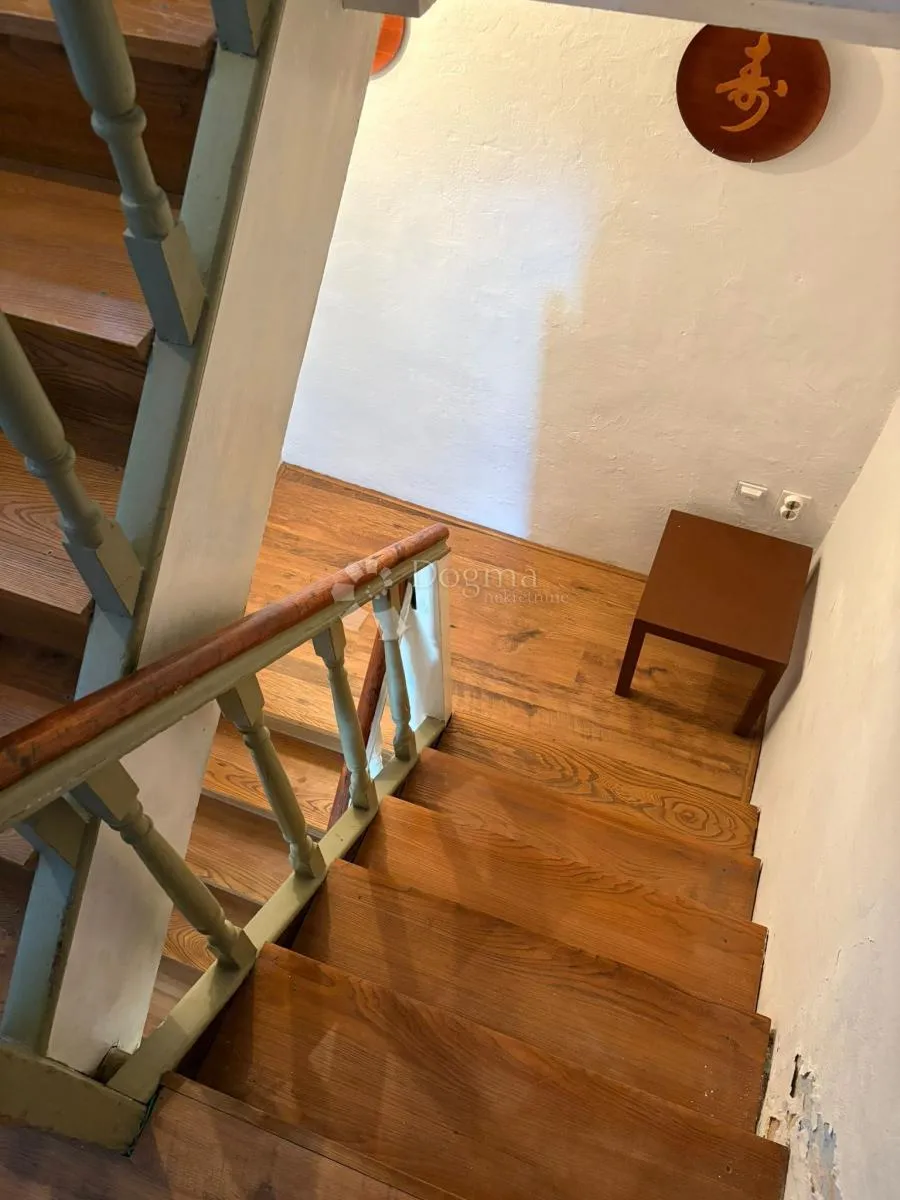 rogoznica- prilika! kuća u centru mjesta - slika 6