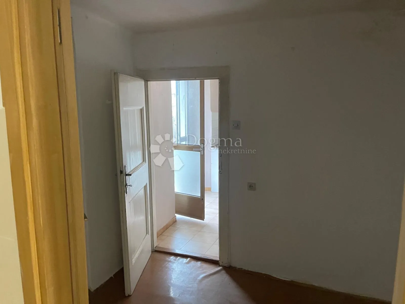 kuća i građevinsko zemljište sa jedinstvenim pogledom - slika 20