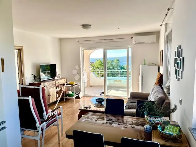 ekskluzivno samo u dogmi!crikvenica,stan 70m2 sa terasom i pogledom na more - slika 4