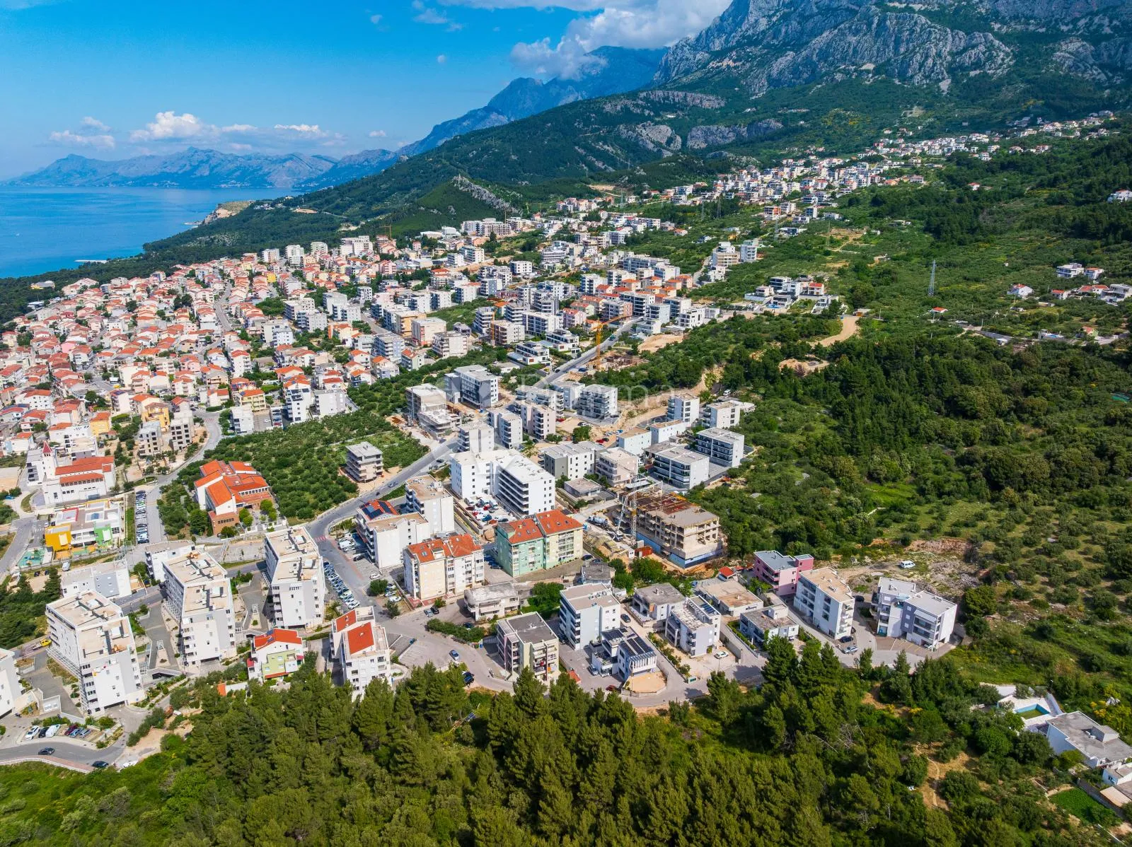 zemljište s idejnim projektom - 3 poslovno stambene zgrade - slika 10