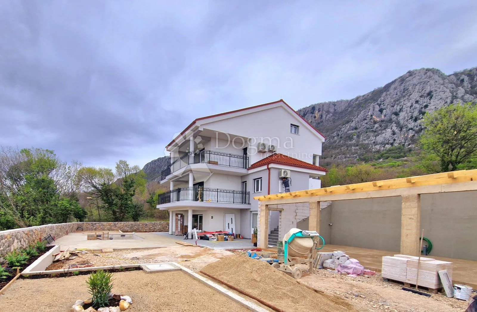 bribir - apartman 1 s bazenom - slika 8