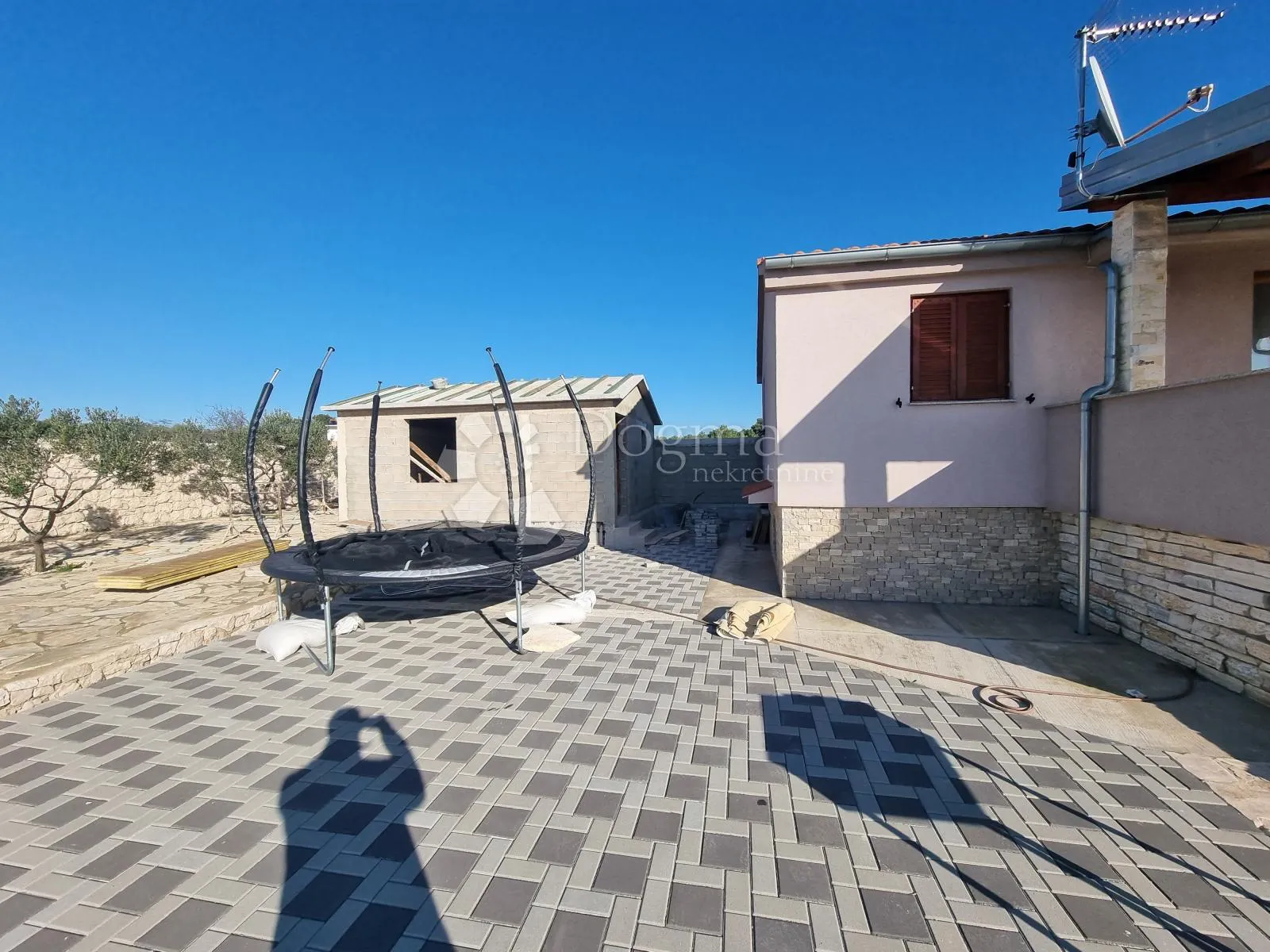 kamena villa na osami sa božanstvenim pogledom!!! - slika 7