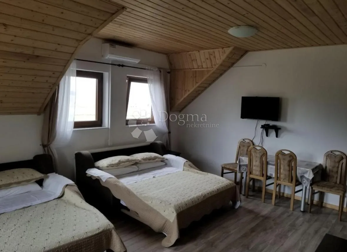 resort u srcu like nadomak plitvica - uhodan posao !!! - slika 25