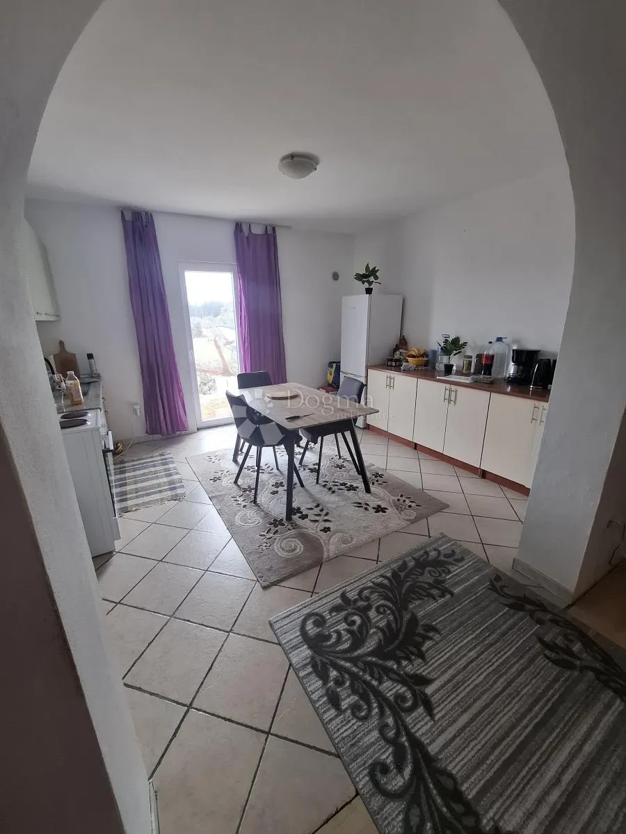 apartmanska kuća vir - slika 8
