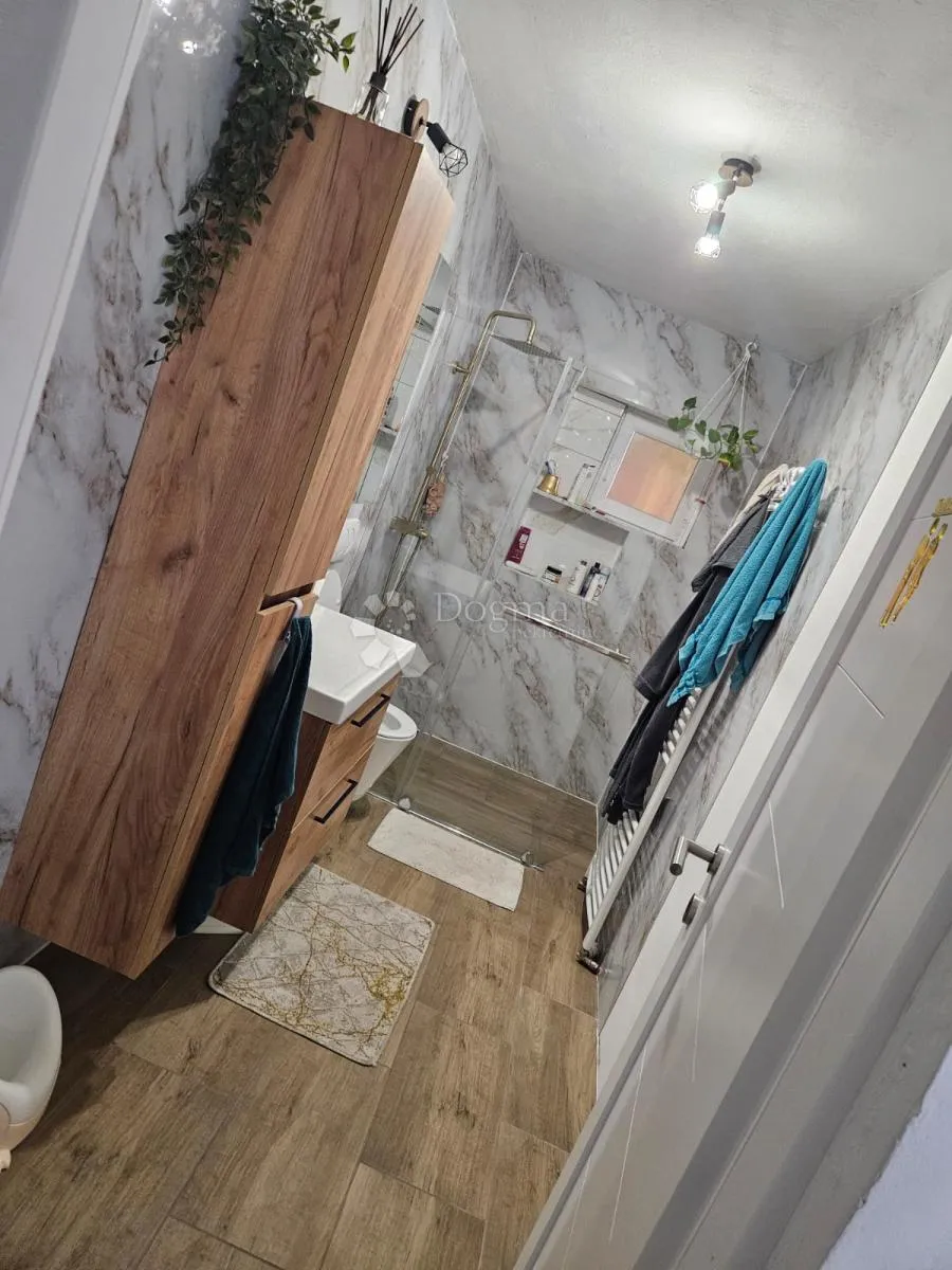 sniženo!!kuća s karakterom i mogućnostima u otoku! - slika 7