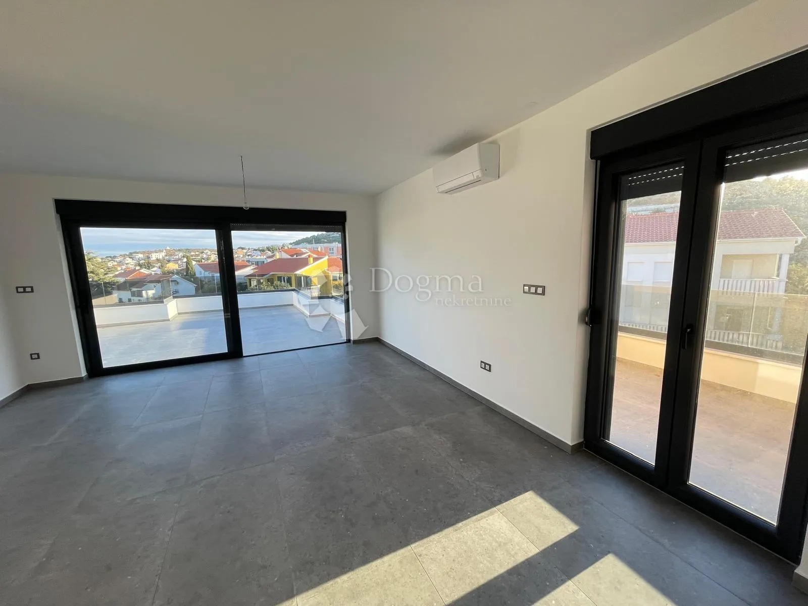 penthouse s panoramskim pogledom na more – 350 m od plaže - slika 2