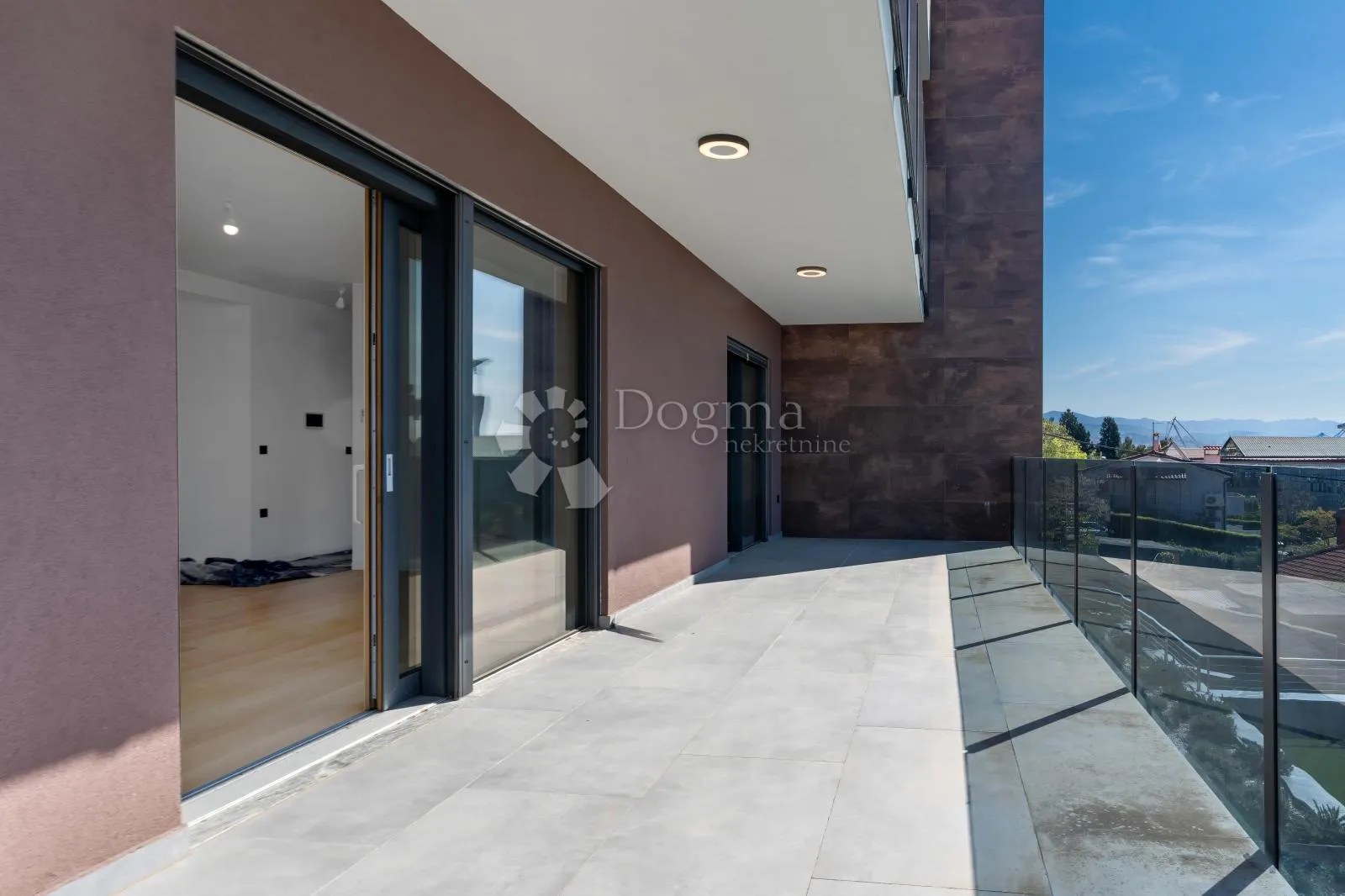 penthouse u kantrida premium zgradi - slika 2
