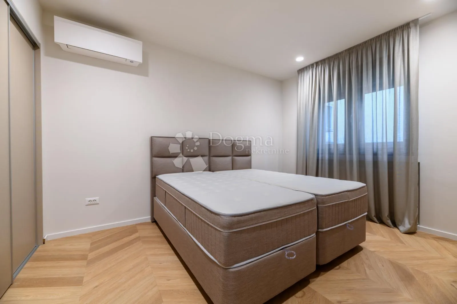 zagreb centar, luksuzan novouređeni stan - slika 14
