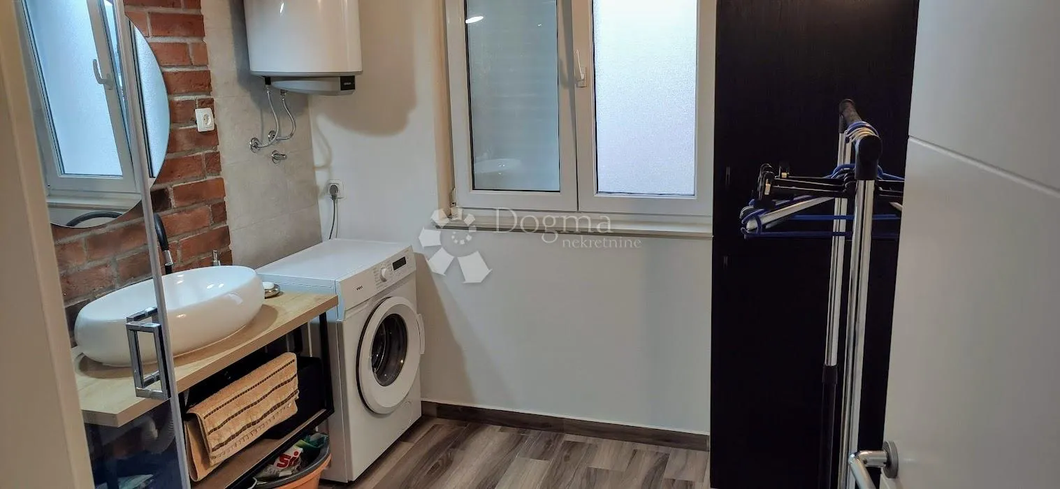 žaborić- predivna apartmanska kuća s pogledom na more - slika 11