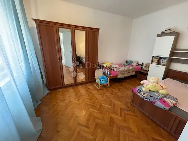 saršoni-120m2,kompletno uređena kuća odmah useljiva - slika 8