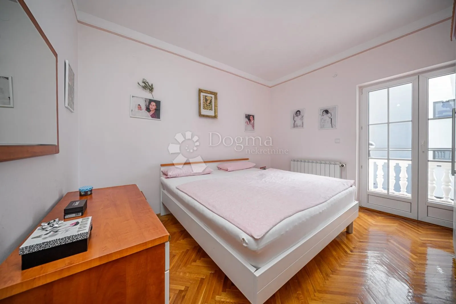 apartmanska kuća u srimi na samoj plaži - slika 16