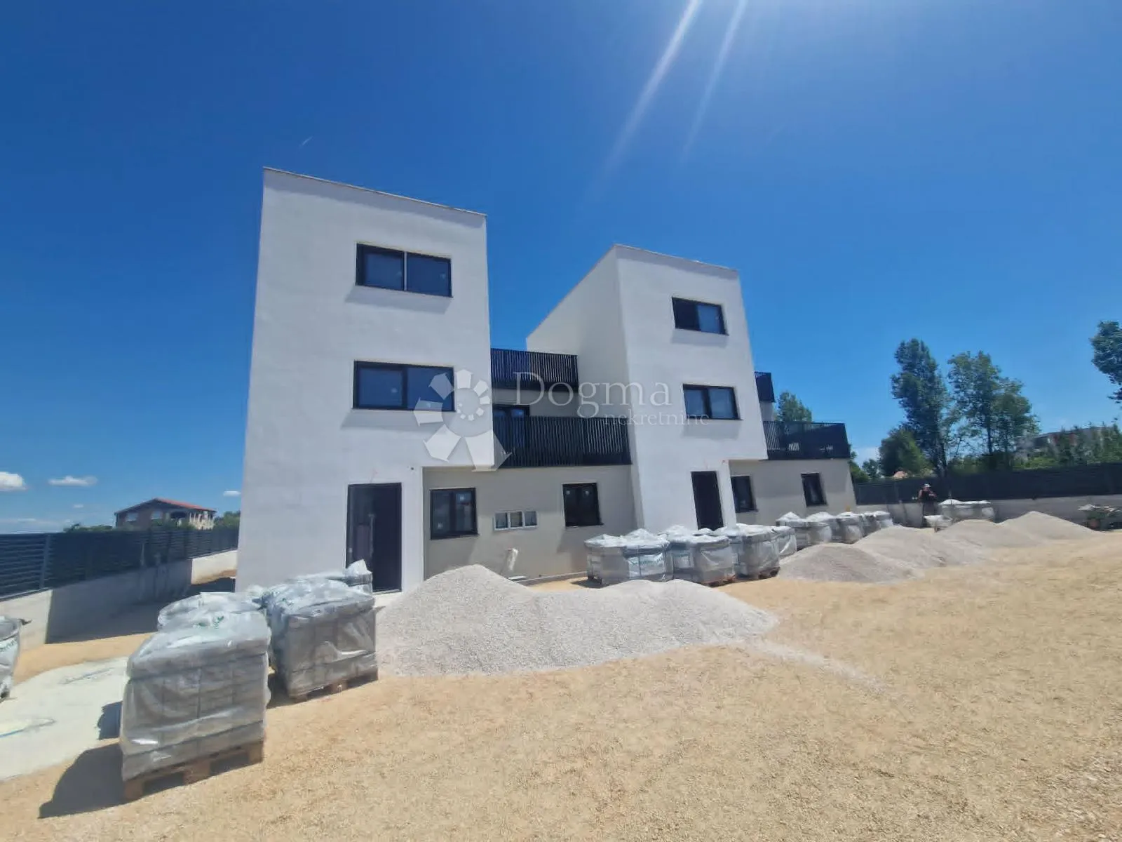 vrsi - novogradnja - stan d s krovnom terasom i jacuzzijem 98,26 m2 - slika 2