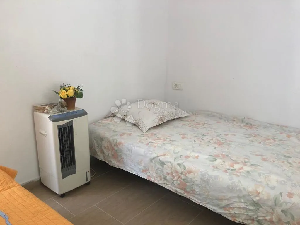 kuća na šolti 200 m od mora, gornja krušica - slika 18