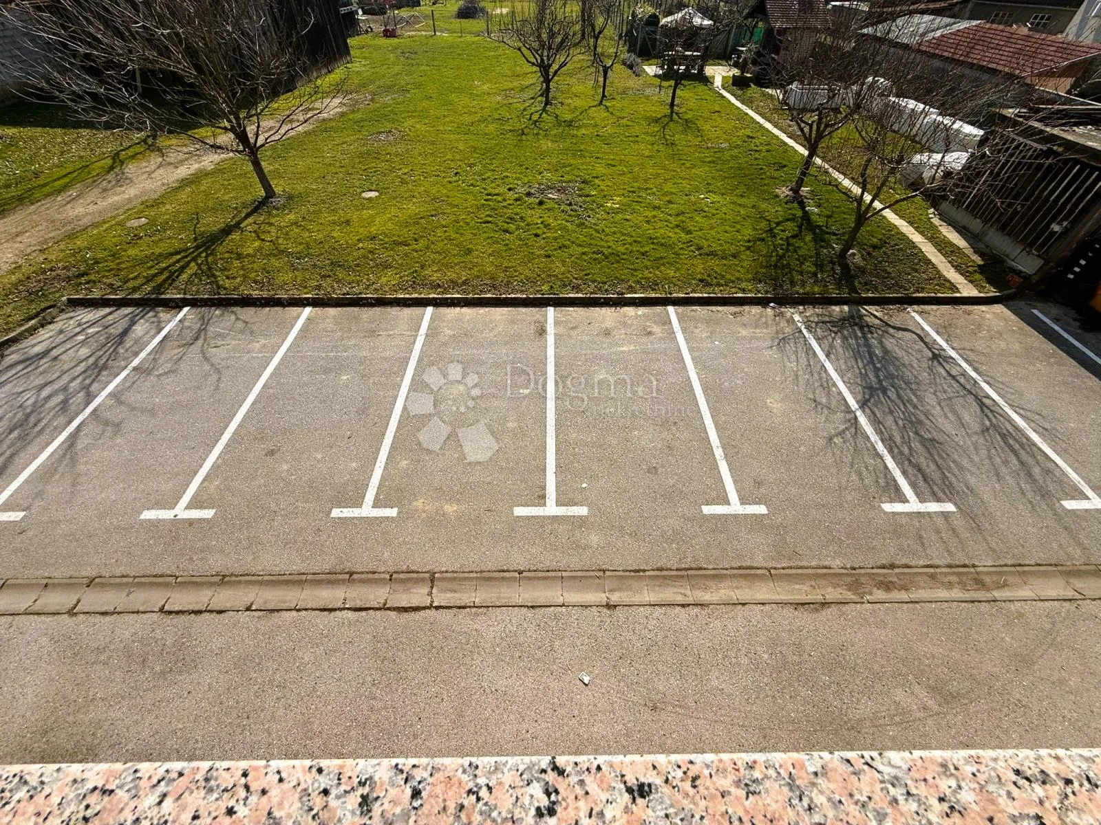 prostrana poslovna zgrada - idealna za restoran, trgovinu i događanja - slika 20