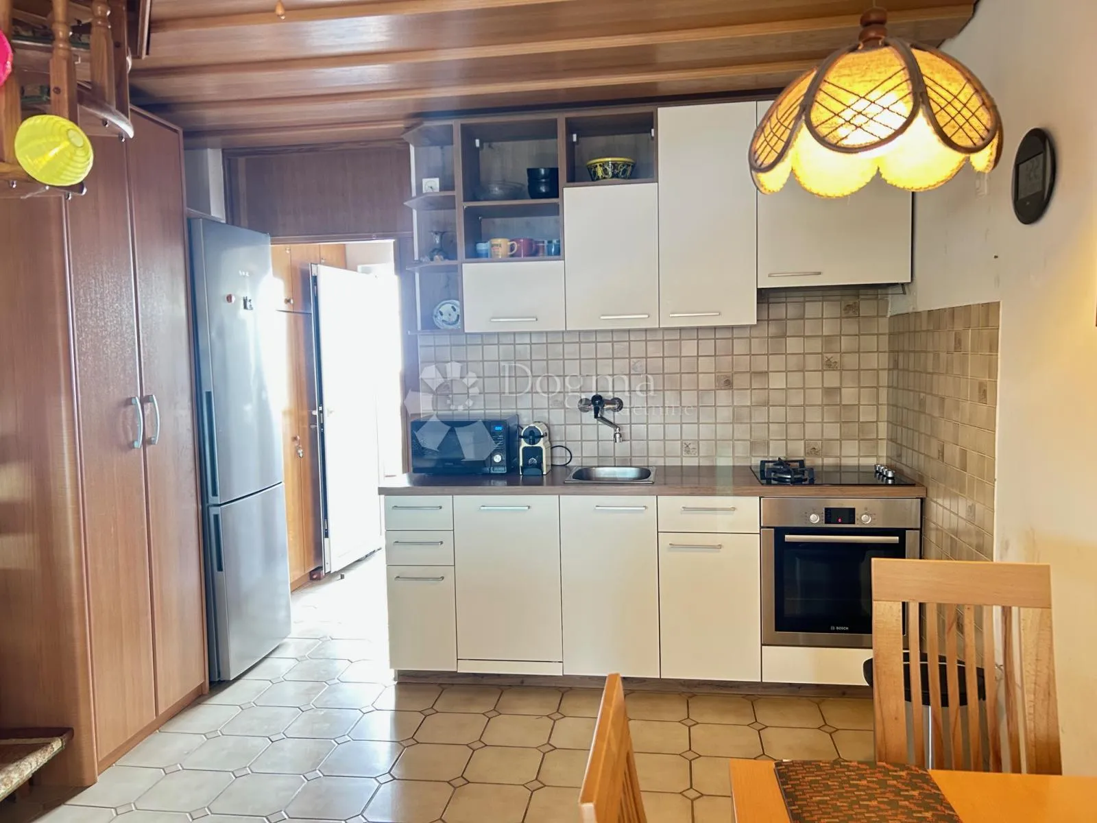 dvoetažni apartman sa garažom - slika 4