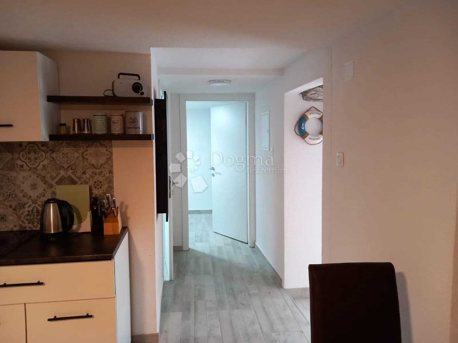 moderna rustikalna kuća u bribiru - slika 6
