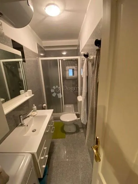 ugodan apartman u najužem centru opatije ! rijetko ! - slika 12