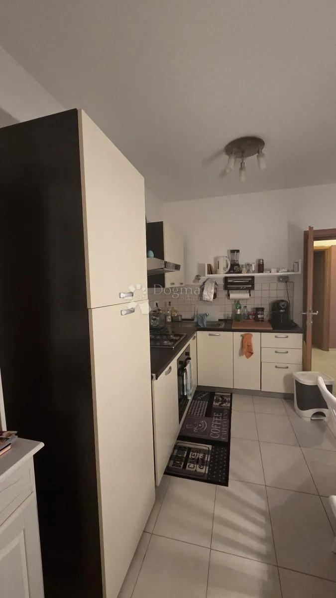 uredan stan na donjoj drenovi sa otvorenim pogledom na more, 2s + db, 70 m2, - slika 10