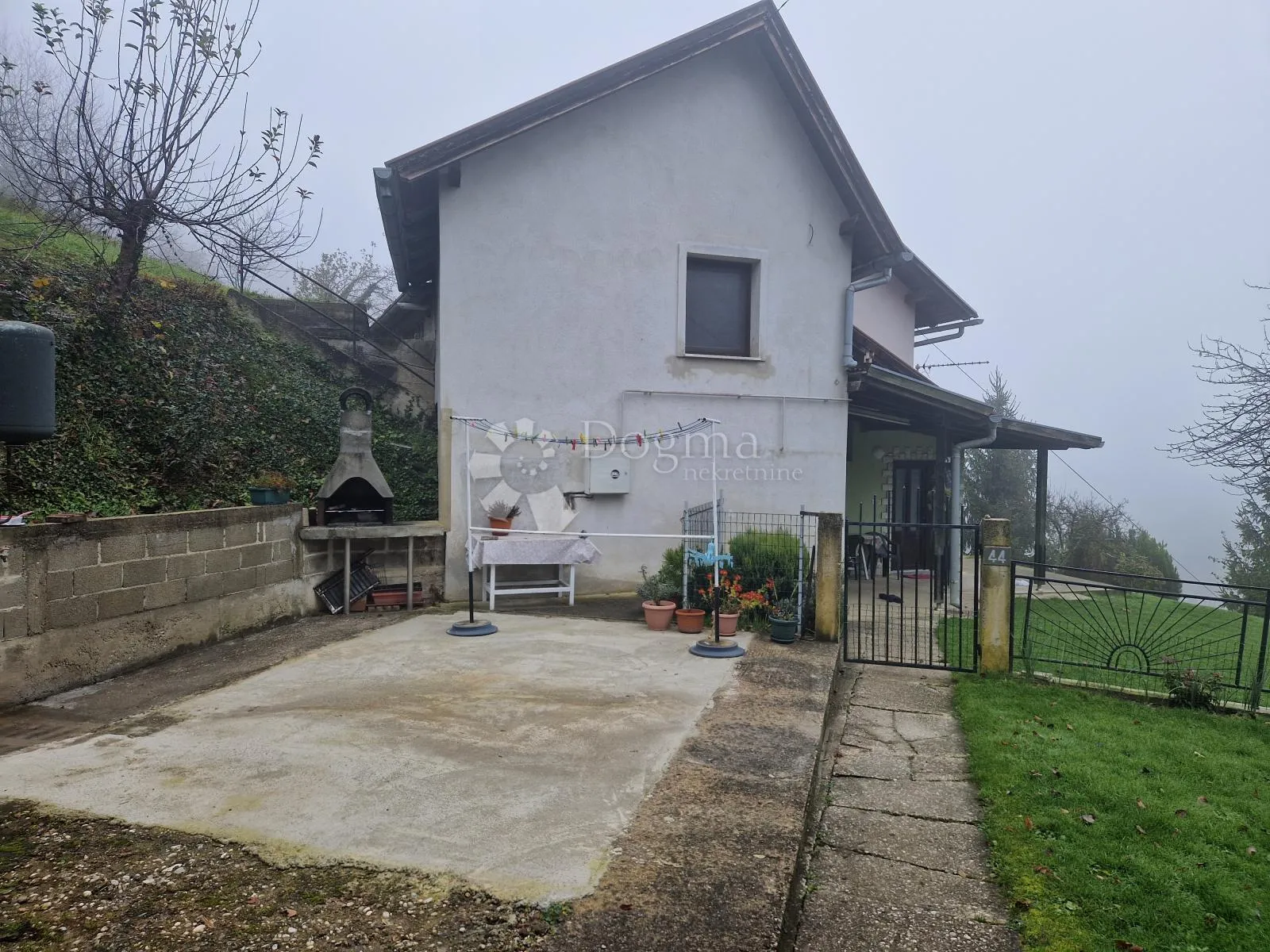 kuća s predivnim pogledom i velikim građevinskim zemljištem nadomak krapinskih toplica - slika 10
