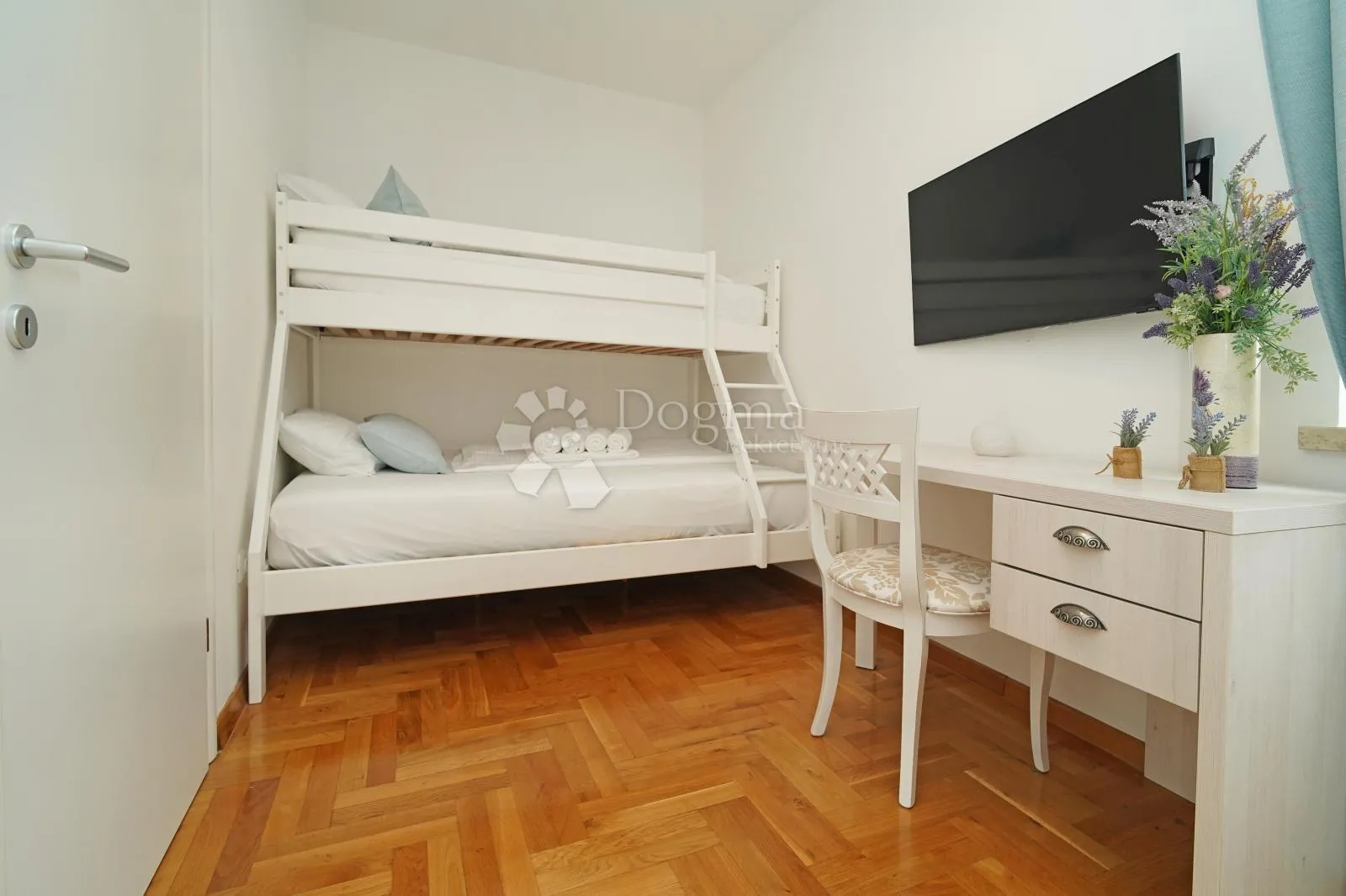 šarmantna moderna istarska villa - slika 32