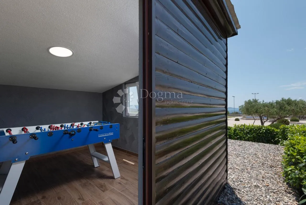 hacienda na braču 10000m2 okućnice - slika 22