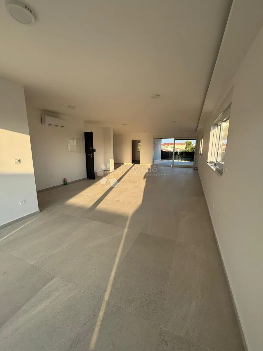 penthouse - pogled more - slika 3
