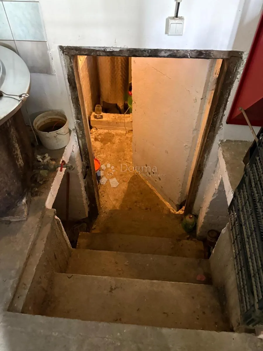 oaza mira i privatnosti – vikendica s vinogradom i 3.797 m² okućnice - slika 22