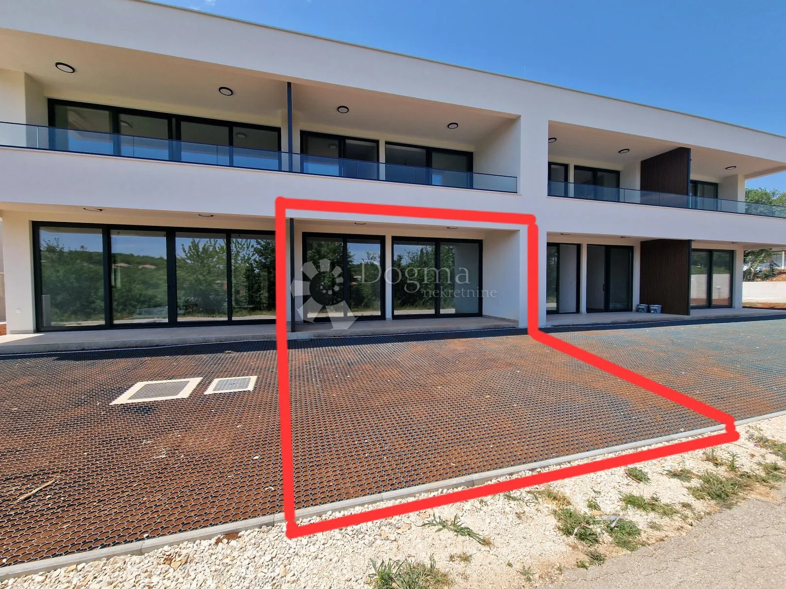 premium novogradnja, stan 66 m2 + dvorište - rovinj, okolica - slika 1