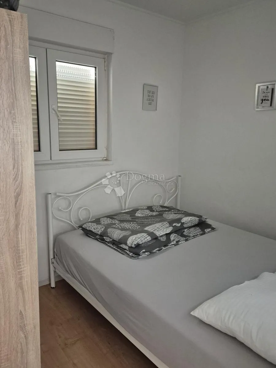 šibenik/zablaće- jedinstveni kompleks uz more: apartmanske kuće s teniskim terenom i bazenima - slika 49