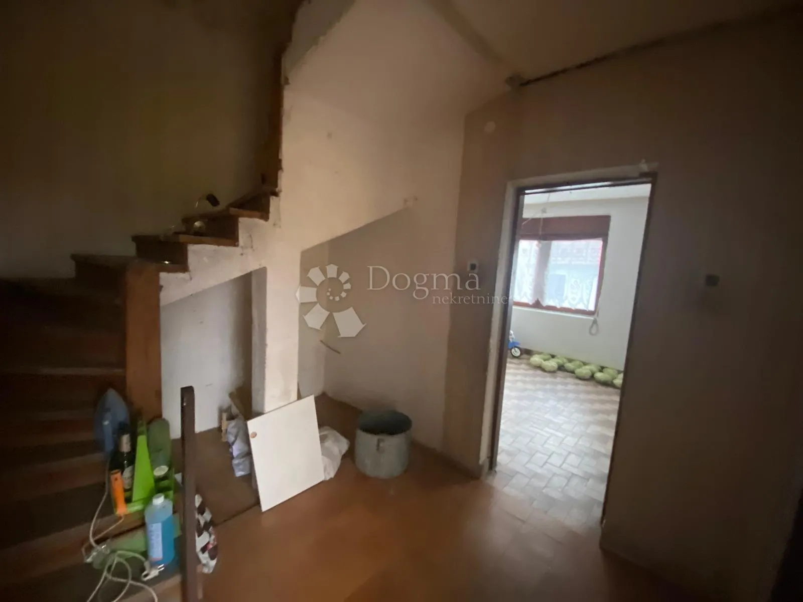 dvojna kuća za adaptaciju - slika 13