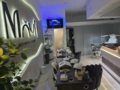 iznajmljuje se vrhunski opremljen kozmetički salon u srcu grada - slika 7