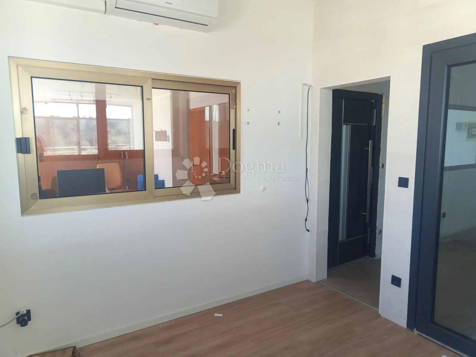 zaton 120m2 - slika 2
