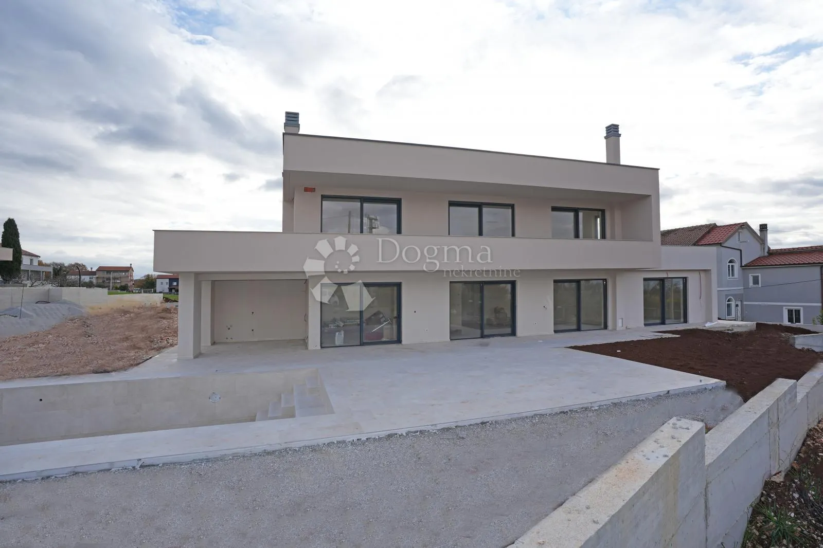 moderna vila s bazenom u naselju nedaleko poreča - slika 26