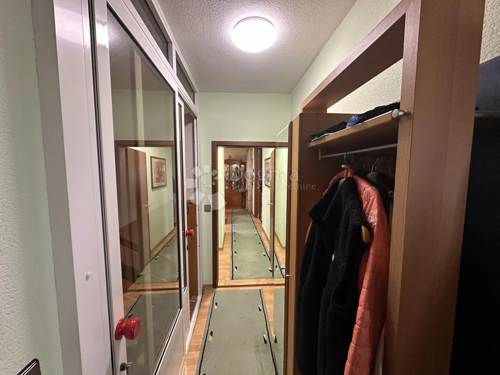 stambeno poslovni objekt u centru grada - slika 49